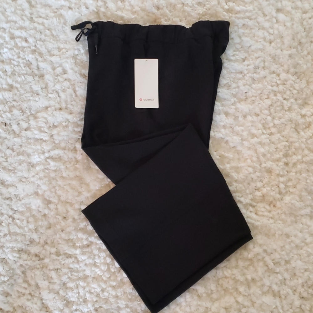 Lululemon On The Fly Wide Leg. NEVER BEEN WORN